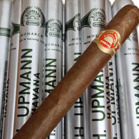 Lot 151 - H. Upmann Monarchs