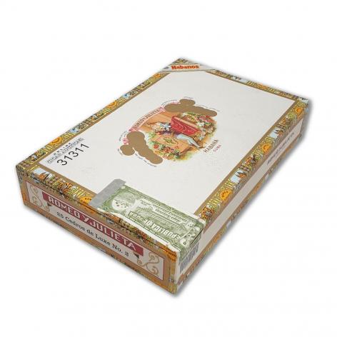 Lot 153 - Romeo y Julieta Cedros de Luxe No. 2