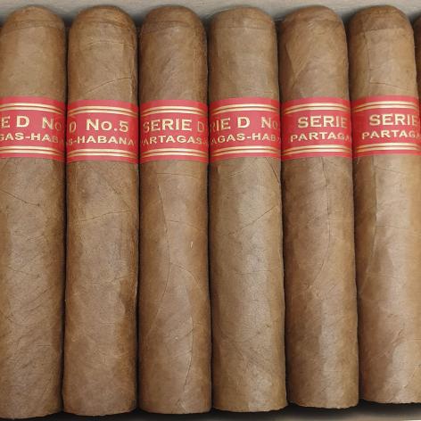 Lot 153 - Partagas Serie D No.5