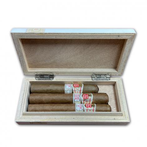 Lot 155 - Hoyo de Monterrey Gift box