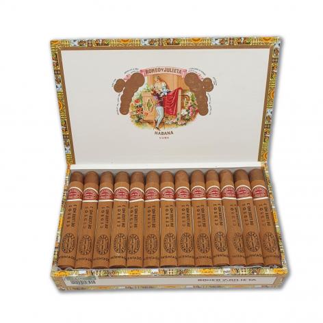 Lot 155 - Romeo y Julieta Cedros de Luxe No. 3