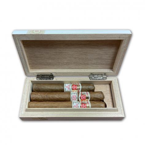 Lot 156 - Hoyo de Monterrey Gift box