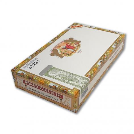 Lot 156 - Romeo y Julieta Cedros de Luxe No. 3