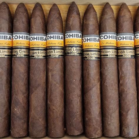 Lot 156 - Cohiba Piramides