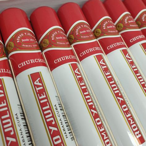 Lot 158 - Romeo y Julieta Churchills 