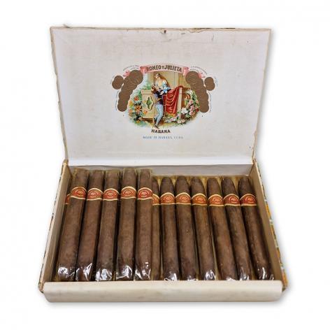 Lot 15 - Romeo y Julieta Celestiales Finos