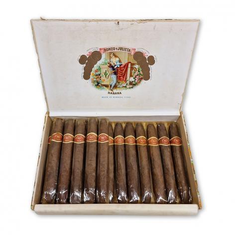 Lot 15 - Romeo y Julieta Celestiales Finos
