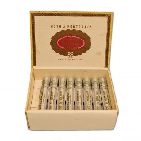 Lot 160 - Hoyo de Monterrey Petit Coronations