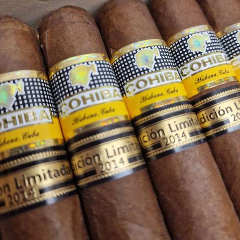 Lot 160 - Cohiba Robustos Supremos
