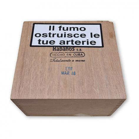 Lot 162 - Por Larranaga Petit Coronas 