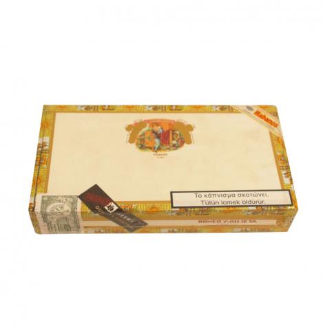 Lot 164 - Romeo y Julieta Short Churchills