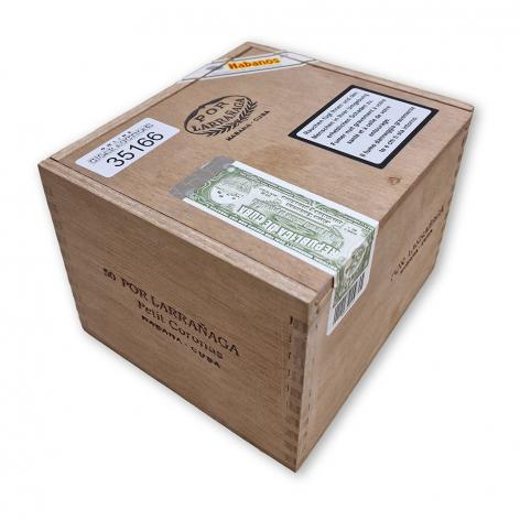 Lot 165 - Por Larranaga Petit Coronas 