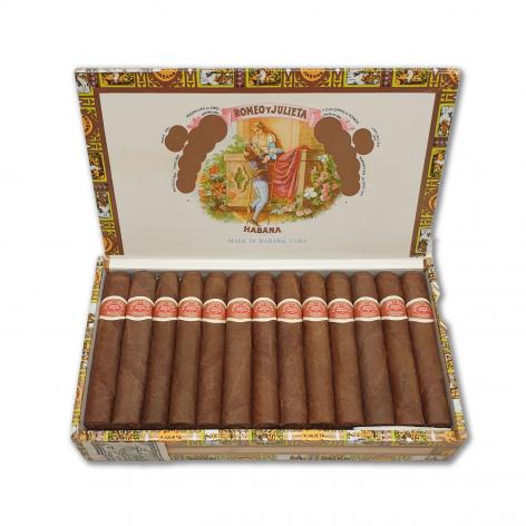 Lot 169 - Romeo y Julieta Petit Princes