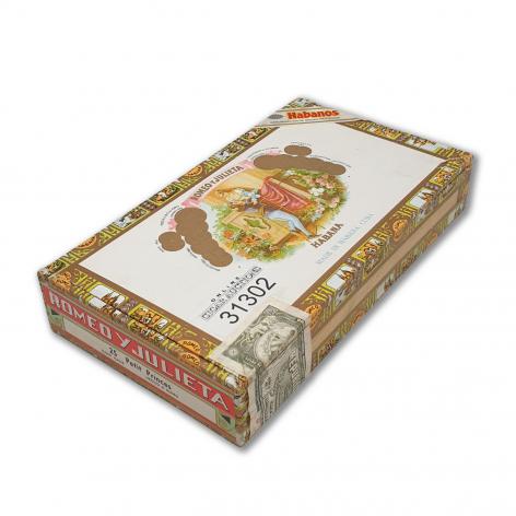 Lot 169 - Romeo y Julieta Petit Princes