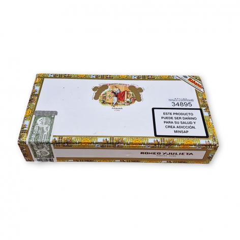 Lot 170 - Romeo y Julieta Wide Churchills 