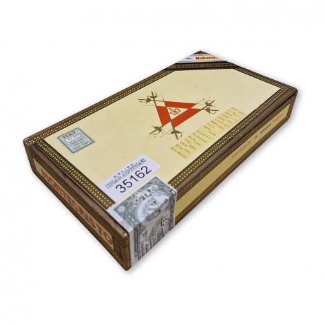 Lot 173 - Montecristo Robustos