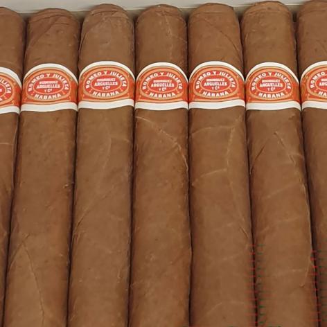 Lot 175 - Romeo y Julieta Coronas