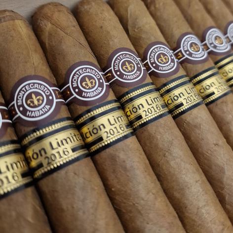 Lot 175 - Montecristo Dantes
