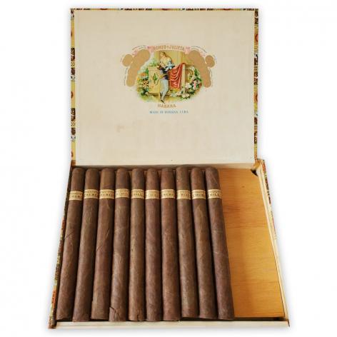 Lot 176 - Romeo y Julieta Churchills