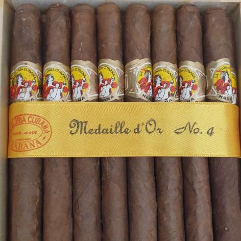 Lot 176 - La Gloria Cubana Medaille d'Or No.4