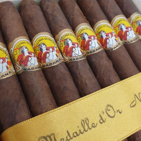 Lot 177 - La Gloria Cubana Medaille d'Or No.4