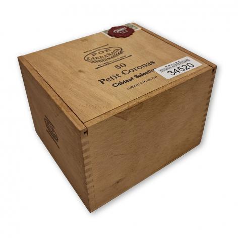 Lot 179 - Por Larranaga Petit Coronas