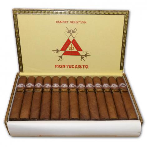 Lot 179 - Montecristo Robustos