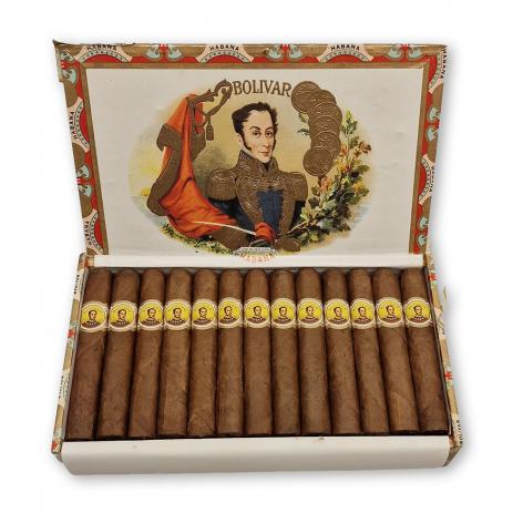 Lot 17 - Bolivar Coronas Junior