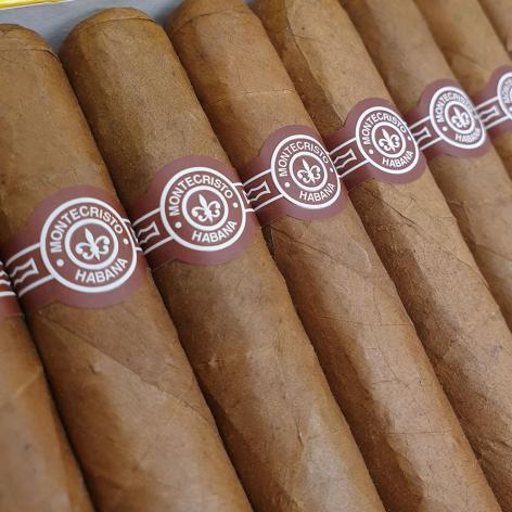 Lot 180 - Montecristo No. 3