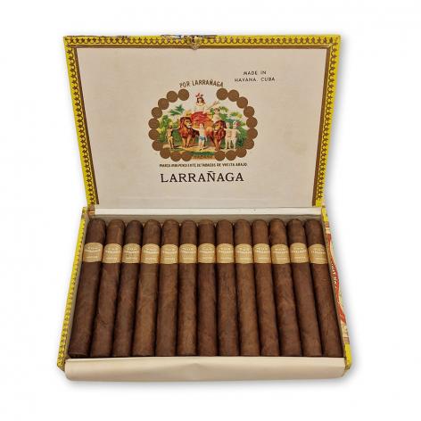 Lot 180 - Por Larranaga Petit Coronas