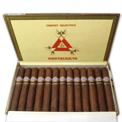 Lot 180 - Montecristo Robustos