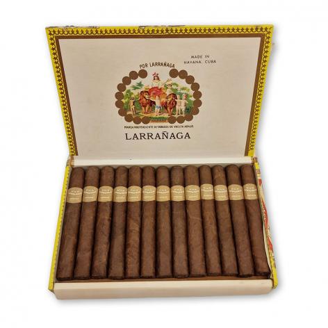 Lot 181 - Por Larranaga Petit Coronas