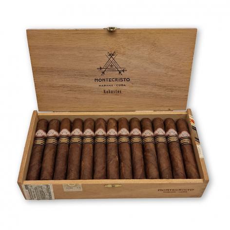 Lot 181 - Montecristo Robustos