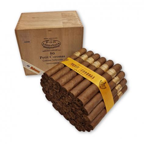 Lot 182 - Por Larranaga Petit Coronas