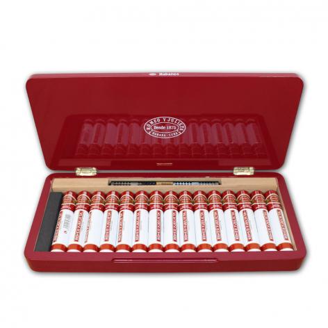 Lot 183 - Romeo y Julieta Short Churchills