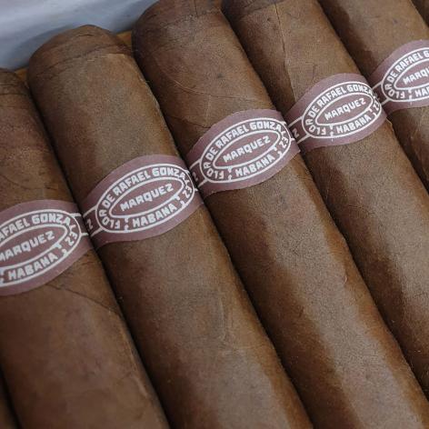 Lot 183 - Rafael Gonzalez Petit coronas 