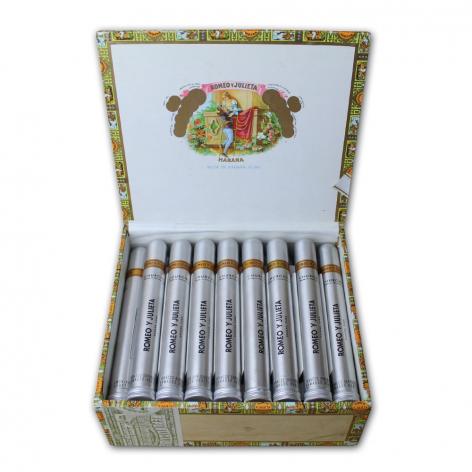 Lot 183 - Romeo y Julieta Churchills 