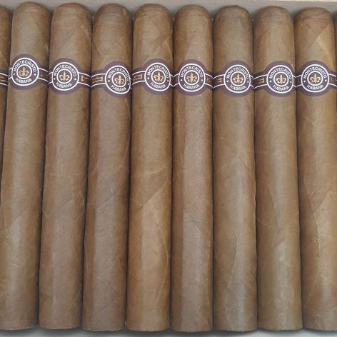 Lot 184 - Montecristo Double Edmundo 