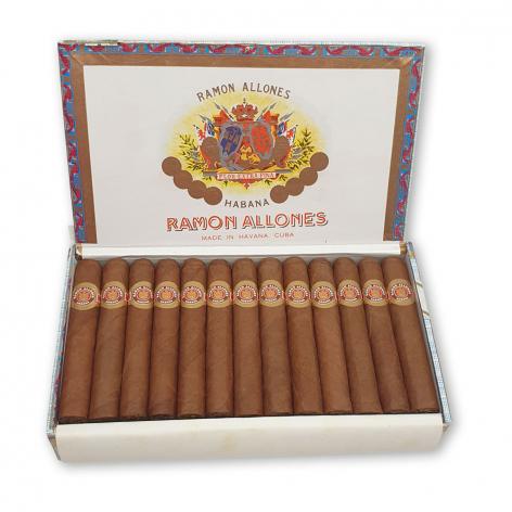 Lot 184 - Ramon Allones Small Club Coronas