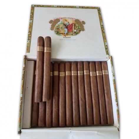 Lot 184 - Romeo y Julieta Churchills