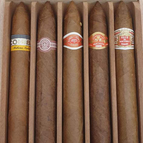 Lot 186 - Seleccion Piramides