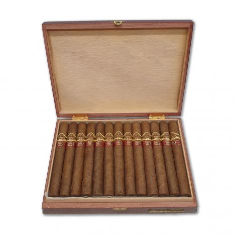 Lot 187 - San Crist&oacute;bal de la Habana Mercaderes