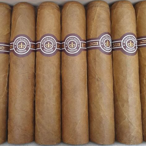Lot 188 - Montecristo Petit Edmundo