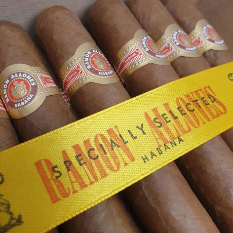 Lot 188 - Ramon Allones Specially Selected