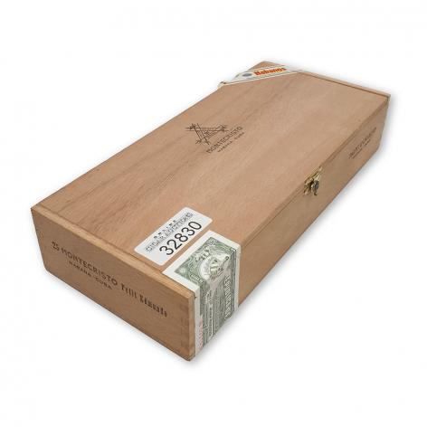 Lot 190 - Montecristo Petit Edmundo