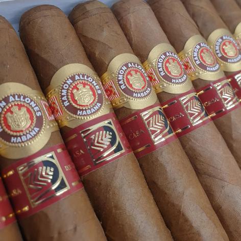 Lot 190 - Ramon Allones Superiores