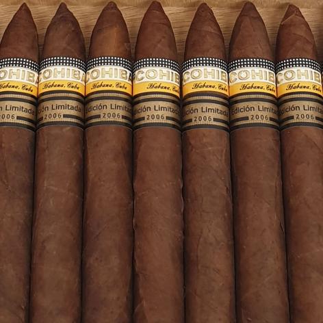 Lot 190 - Cohiba  Piramides 