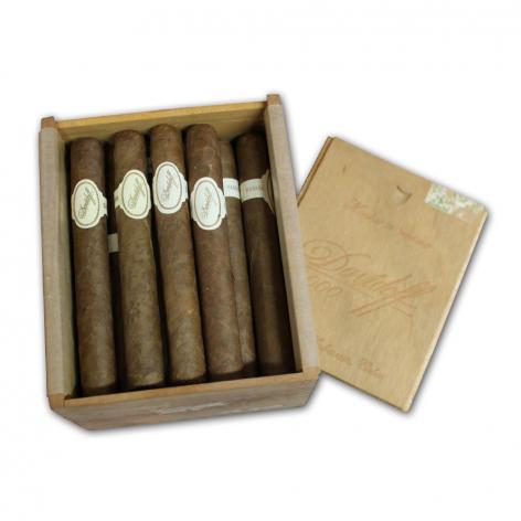 Lot 191 - Davidoff 2000