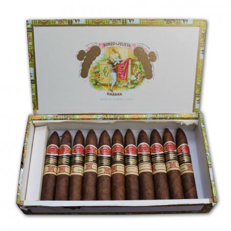 Lot 192 - Romeo y Julieta Petit Piramides