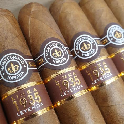 Lot 193 - Montecristo Leyenda